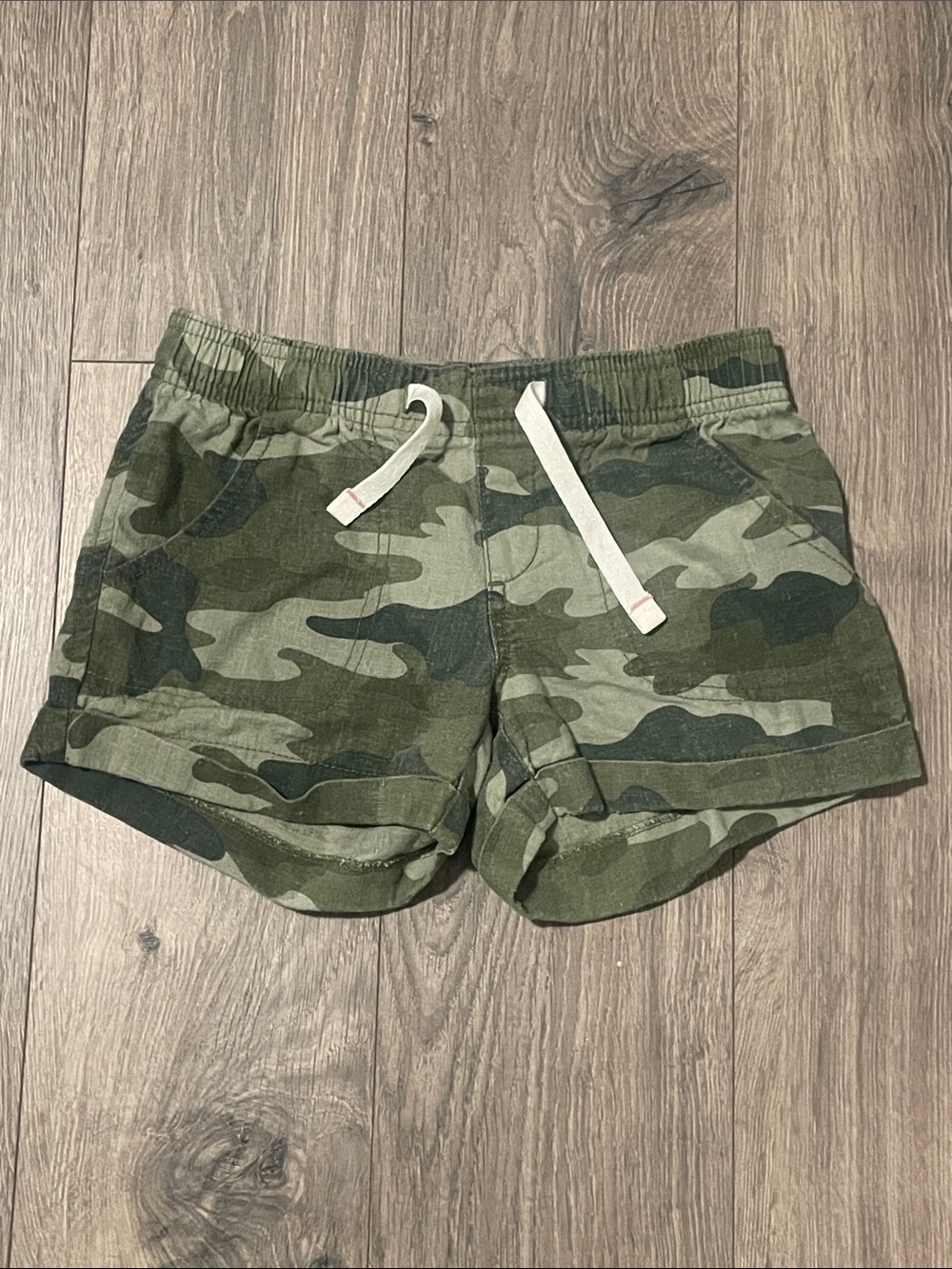Old navy Girl size 8 camo shorts